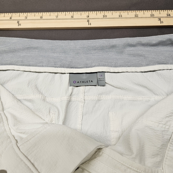 Athleta Trekkie Cropped Hiking Pants Womens 4P White Style 76260 - Picture 2 of 9
